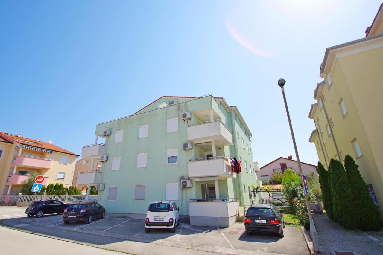Sky, Apartment